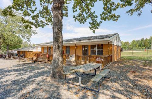 Greers Ferry House | Walk to Greers Ferry Lake! Home w/Dock Access