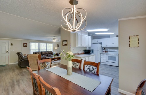 Hayesville Cabin | Walk to Lake Chatuge! Hayesville Cabin w/Fire Pit