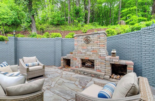 London House | Walk to Main St! 4-Acre Family Escape in London