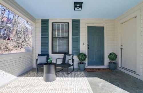 Oxford House | Walk to Oxford Square & Ole Miss: Central Home!