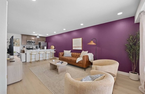 Manhattan Apartment | Walk to the Wildcats | 4BR Game Day HQ | Sleeps 8