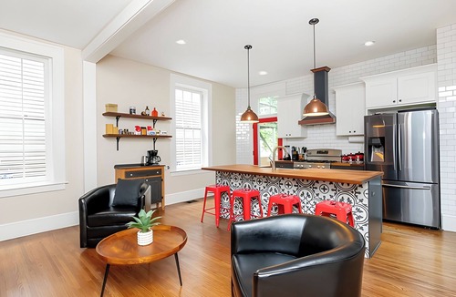 Old Louisville House | Walkable, Modern! Old Louisville Victorian w/Yard