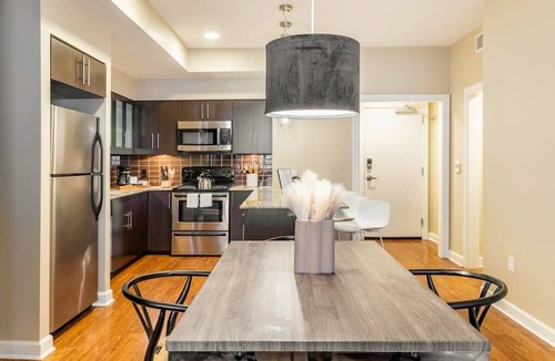 Downtown Memphis Apartment | Walkers Paradise & Stunning Eclectic Digs!