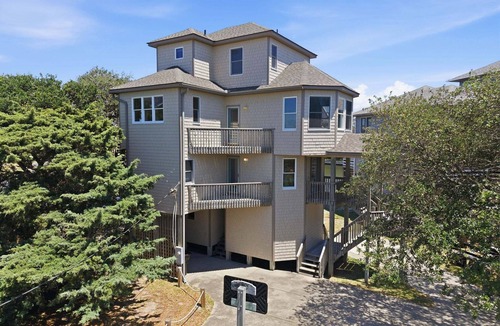Brigands' Bay House | Waterfront House w/Private Hot Tub, Free WiFi, Water View, Shared Pool