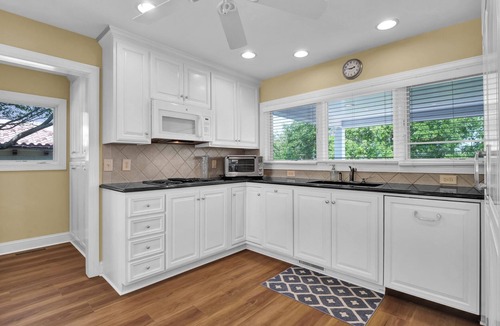 Shell Island House | Waterfront Retreat close to Beach Access, 2 Boat Slips, Hot Tub & Elevator