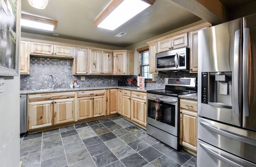 Indian Point Cabin | WaterMill Cove Resort LAKEFRONT Cabin 2 mi to Silver Dollar City Pools Mini Golf