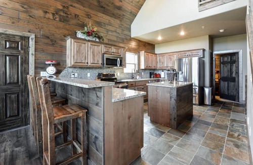 Indian Point House | WaterMill Cove Resort Lakefront Lodge By Silver Dollar City POOL LAZY RIVER