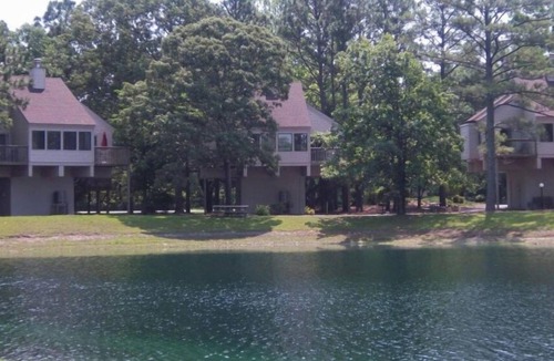 New Bern Condo | Waterwood Resort Magnificent 2BR Condo with Tennis Courts