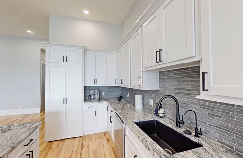 Hays House | Welcome to 7th Heaven!