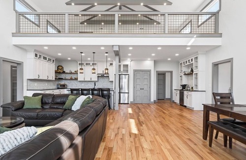 McMinnville House | Welcome to Eagle's Perch Lake Retreat on 5 Peaceful Acres