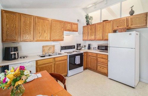 Lincoln House | Welcome to Lincoln 3912