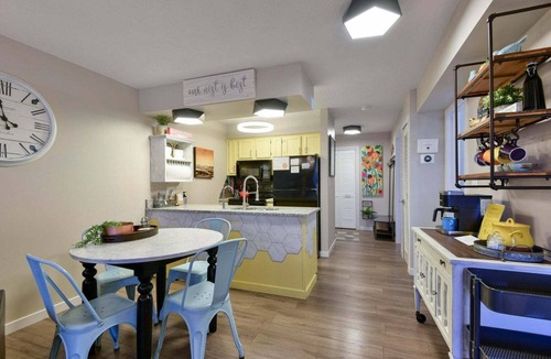 Notch Estates Condo | Welcome to the Honeybee Hideaway Unit 1
