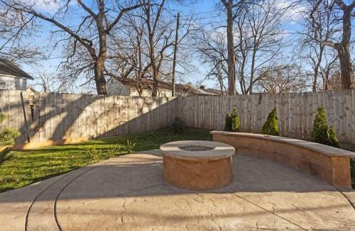 Westwood House | Westwood Luxury Home 4 Kings Fire Pit Gym