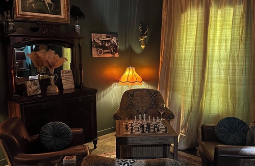 McEwen House | Whiskey And Wine Creekside Hideaway with Speakeasy - 1 hour from Nashville