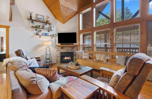 Reeds Spring House | Whispering Creek - In the Heart of Ozarks Near Downtown