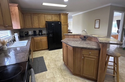 Tea House | Whispering Springs - Beautiful 4-bedroom house with AC in charming Owensville