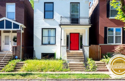 Tower Grove East House | White Brick 3BR/2BA Tower Grove Home / ABODEbucks