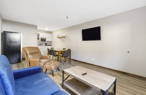 Indian Point Hotel | White Wing Lodge