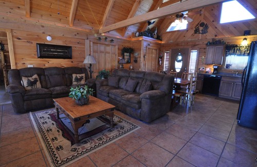 Branson Cedars Cabin | Wilderness Retreat Cabin- Lg Game Room, Private Hot Tub; 1 Mile to Thunder Ridge