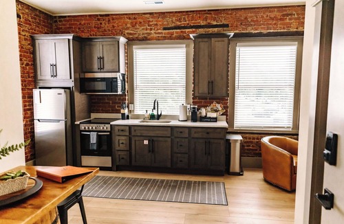 Bardstown Apartment | WILLIAM FORREST SUITE Newly renovated suite!