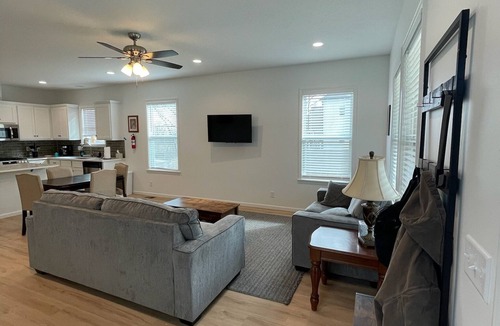 Atchison House | Wonderful 5-bedroom house in charming Atchison. Walk to Benedictine College!