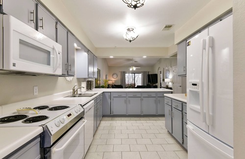 Branson Condo | Wonderful Updated Luxury Condo-Heart of Branson-Affordable-Indoor Pool-Spacious