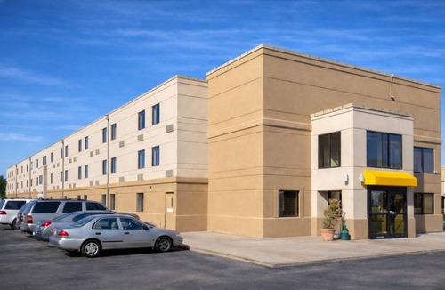 Greenwich Hotel | Woodland Inn & Suites Extended Stay-2 Queen Bed NS