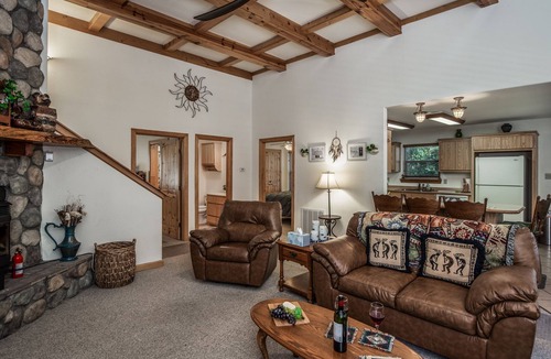 Cloudcroft Ski Chalet | Woodlands Way Chalet- A cozy get-away in Cloudcroft NM.