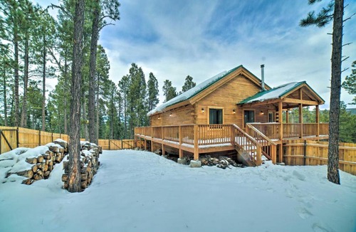 Angel Fire House | Woodsy Mountain Cabin: 2 Mi to Angel Fire Resort!