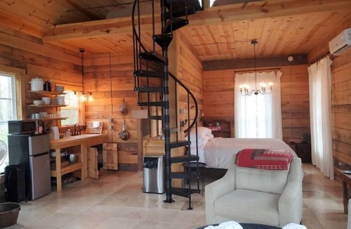 Rock Island House | Your 15 acres of privacy on the water- Rock Island