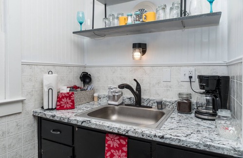 Rockaway Beach House | Zen Den at Rockaway Rentals near Branson