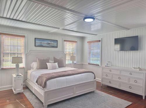 04-The Seashell Suite at The Castle Inn