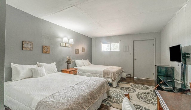 2 Full Beds|Non-Smoking