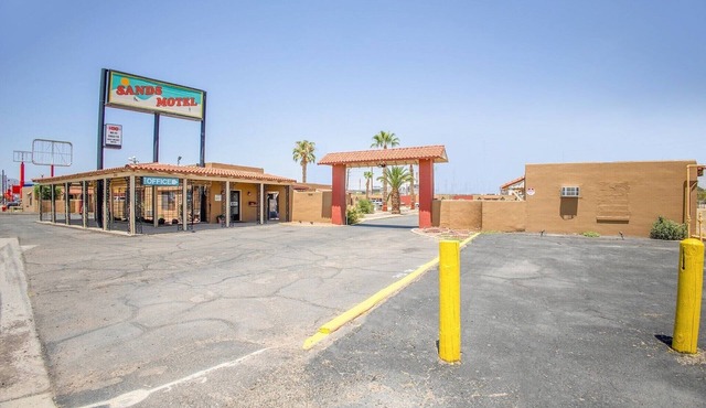 2 Queen Bed|Smoking|El Paso TX