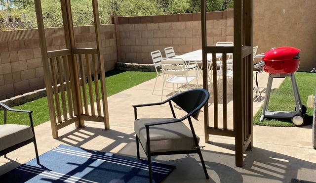 3 BDR 2.5 BATH TOWNHOME @ 1ST AND LIMBERLOST (WHOLE HOUSE)