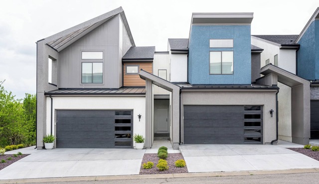 3-bedroom brand new modern Townhome located at K-10 and K-7