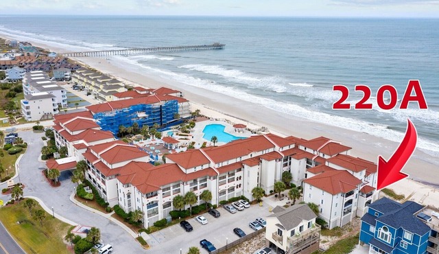 3 Bedroom Oceanfront Condo with Community Pool