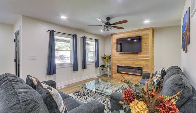 3 Mi to Dtwn! Cozy Wichita Home w/Private Yard