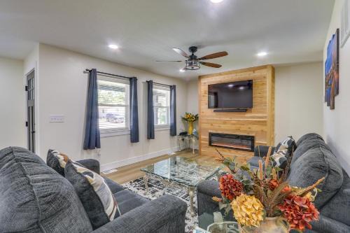 3 Mi to Dtwn! Cozy Wichita Home w/Private Yard