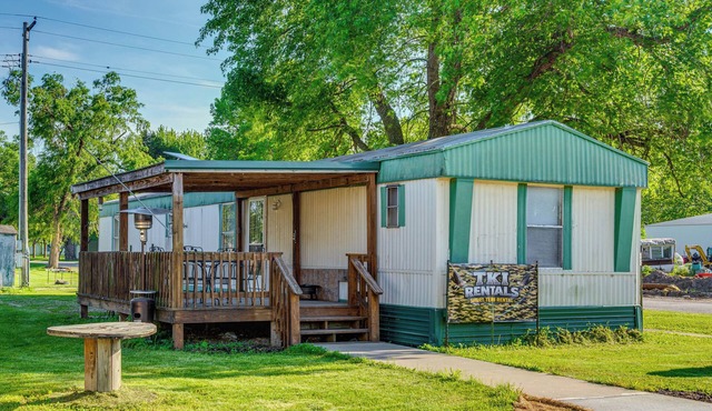 3 Mi to Swan Lake! Hunting & Fishing Retreat