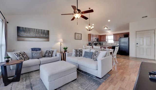 6 Mi to Branson Strip: Resort Condo w/Perks