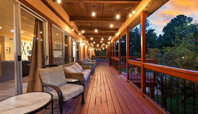 Airy Alto Escape w/Deck, Games & Views