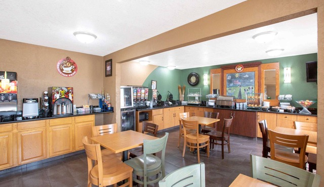 AmericInn by Wyndham Council Bluffs