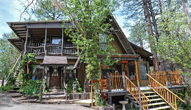 Bear Creek Motel And Cabins