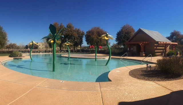 Beautiful Gilbert power ranch family friendly home