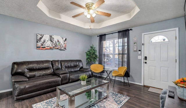 Belmont Blue Stylish Retreat - Bass Pro+MSU+Downtown+Drury