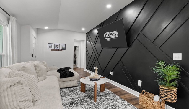 Blackwood Ridge, By Bertin (1221 Beverly Hills Dr)
