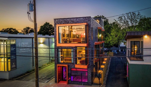 Bourvelle House — 7 King Suites, Rooftop Deck, NuLu Louisville