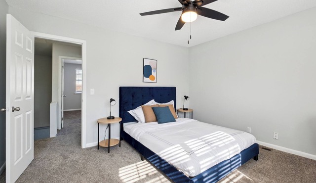 Brentwood U7 I Cozy & Comfy I 2Bd I Free Parking