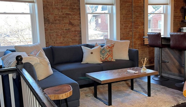 Butchertown Loft Apartment 5 minutes from downtown businesses and hospitals!